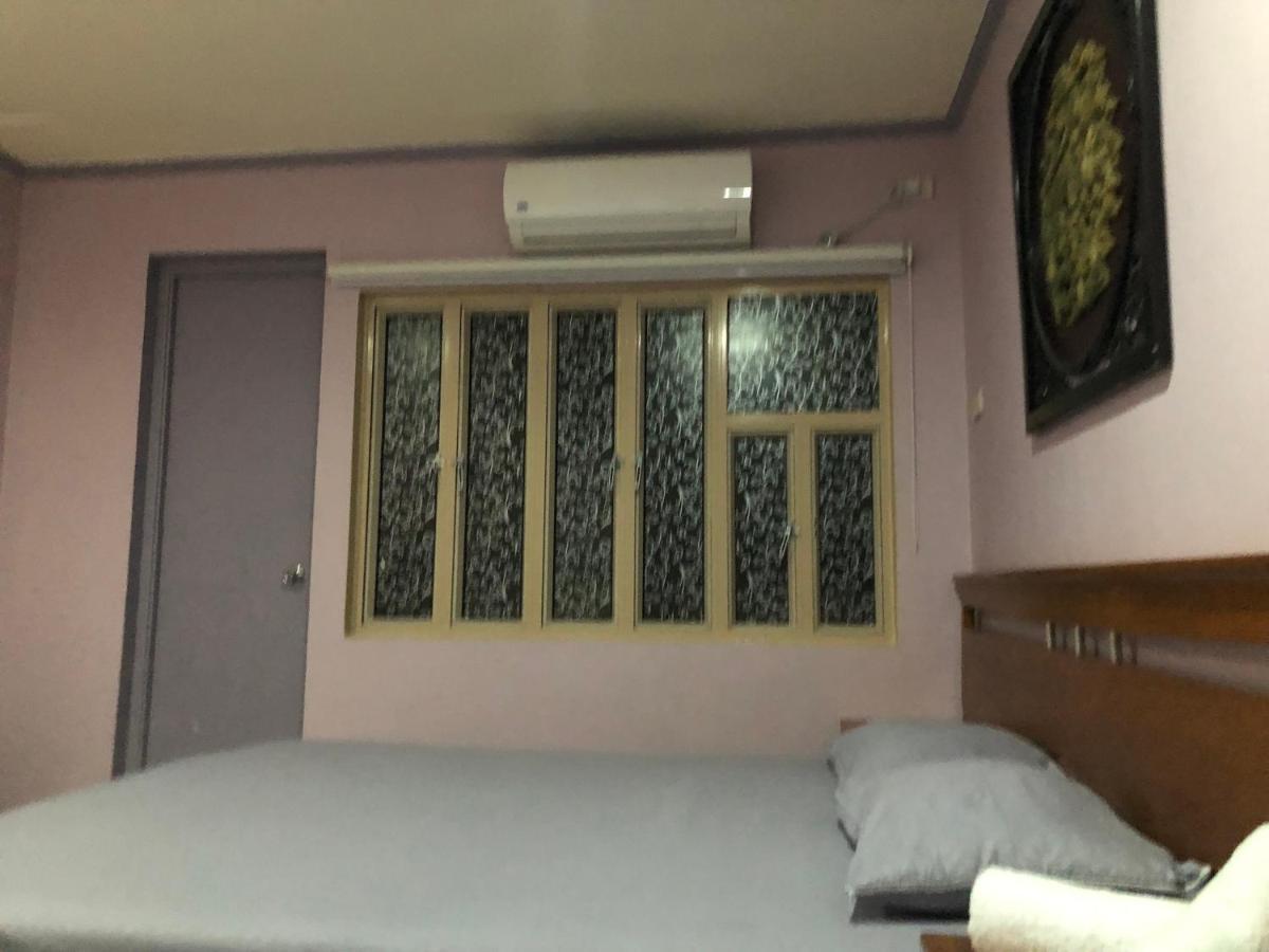 2 Separate Units, 1Br On 23Rd Flr And 3Br Penthouse On 41St Flr In Manila, Near Slec,Us Embassy, Mall And Parks With Excellent View Εξωτερικό φωτογραφία